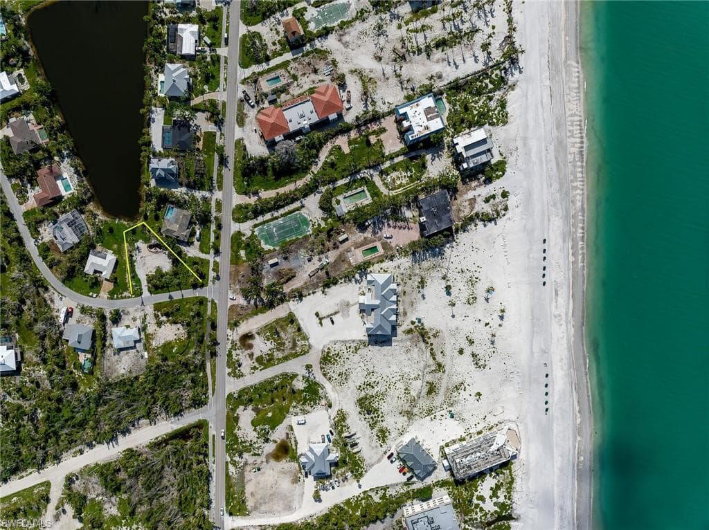 327 Palm Lake DR-11