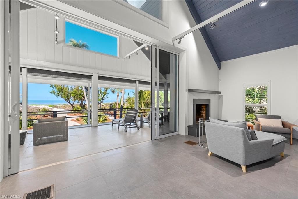 16886 Captiva DR-7