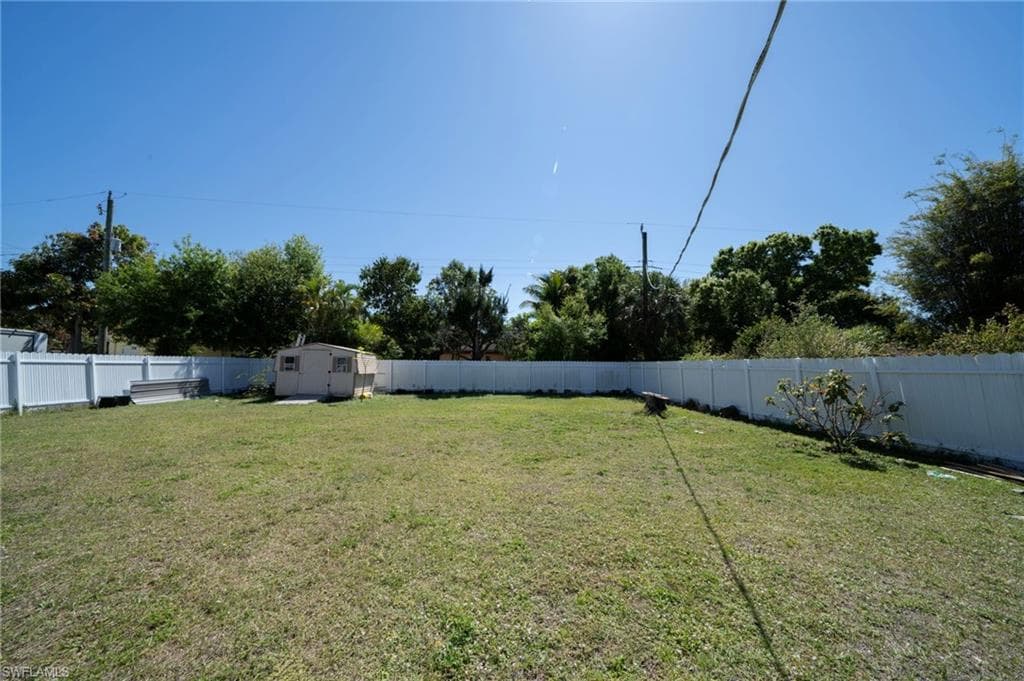 1862 Moreno AVE-26