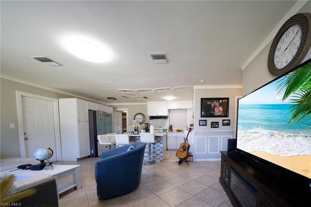 1862 Moreno AVE-3
