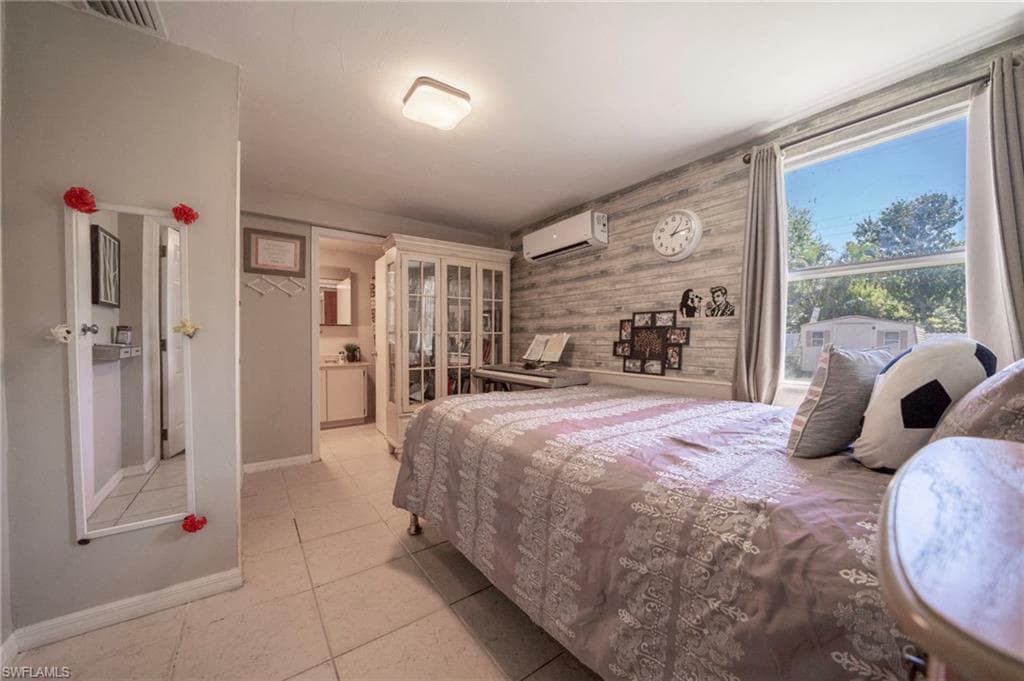 1862 Moreno AVE-18