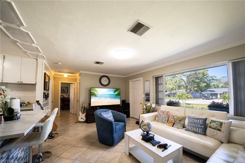 1862 Moreno AVE-8