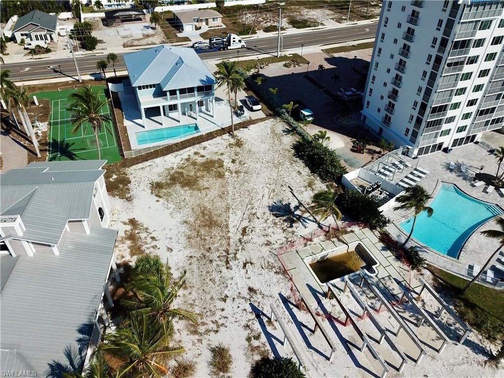 7902 Estero BLVD-16