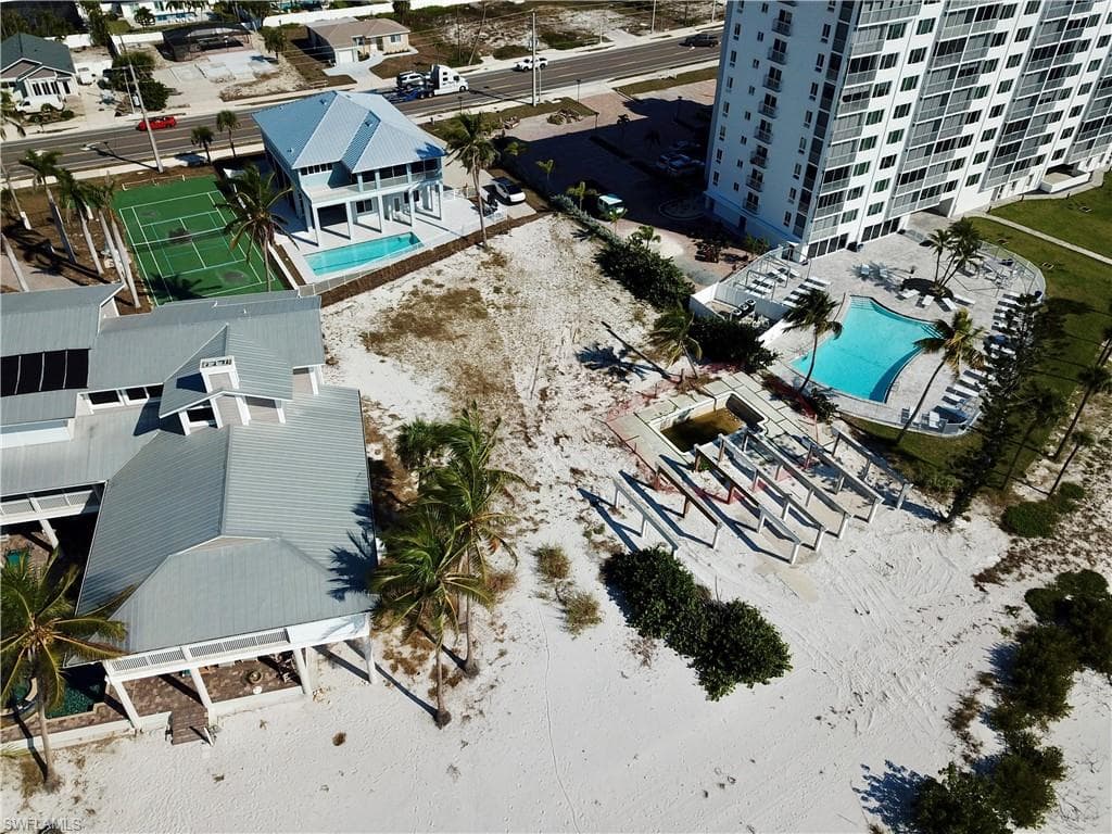 7902 Estero BLVD-8