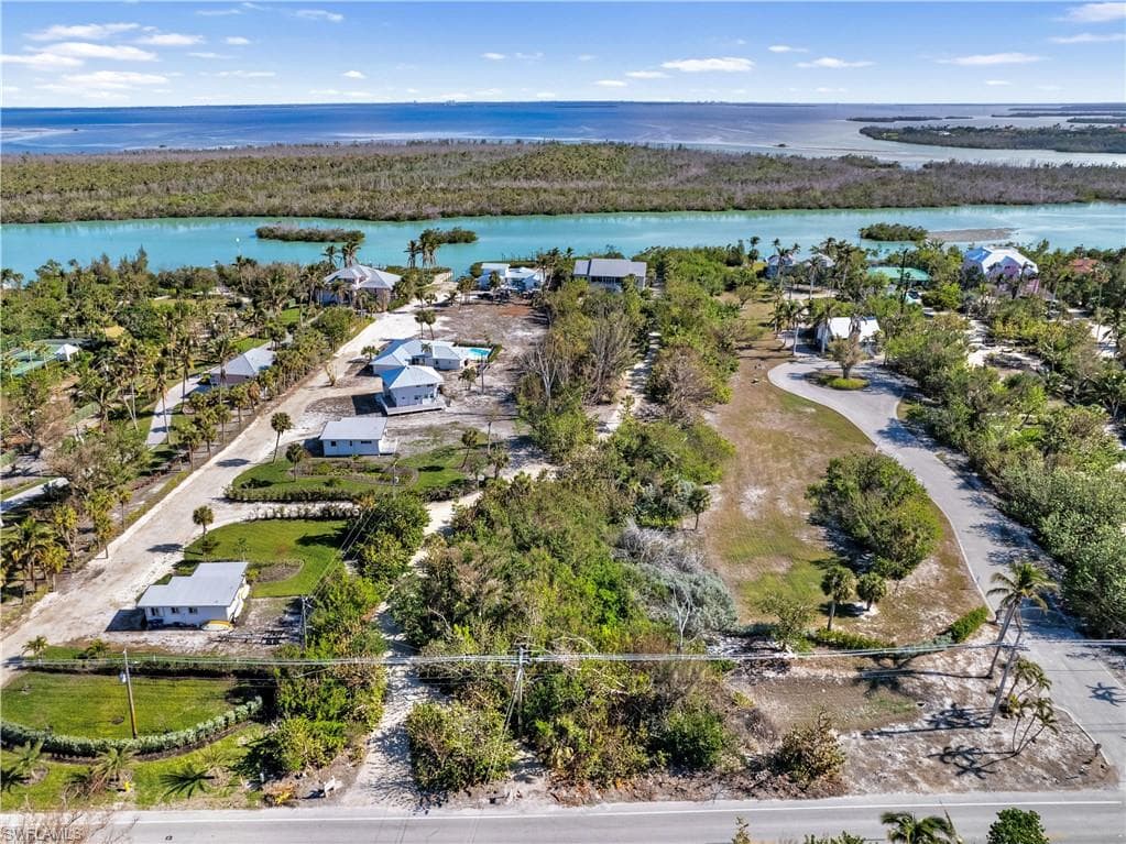 16543 Captiva DR-43