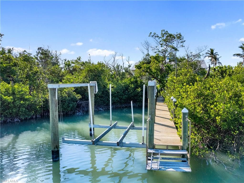 16543 Captiva DR-36