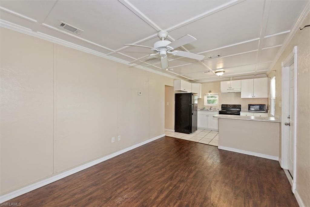 1905 Oakley AVE A and B-7