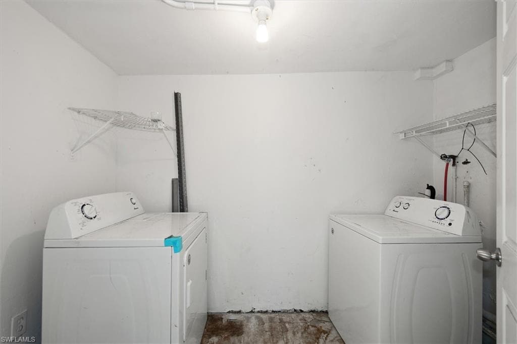 1905 Oakley AVE A and B-28