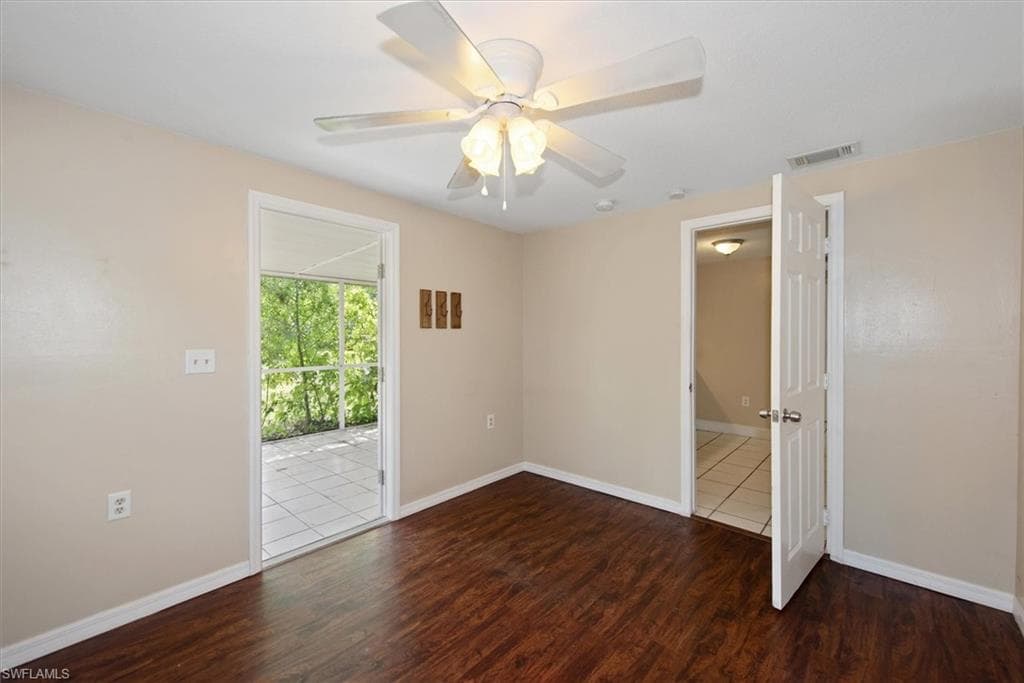 1905 Oakley AVE A and B-25