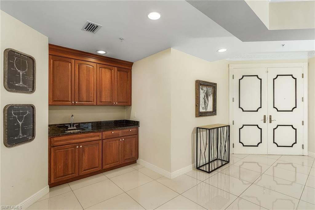 6021 Silver King BLVD 705-29