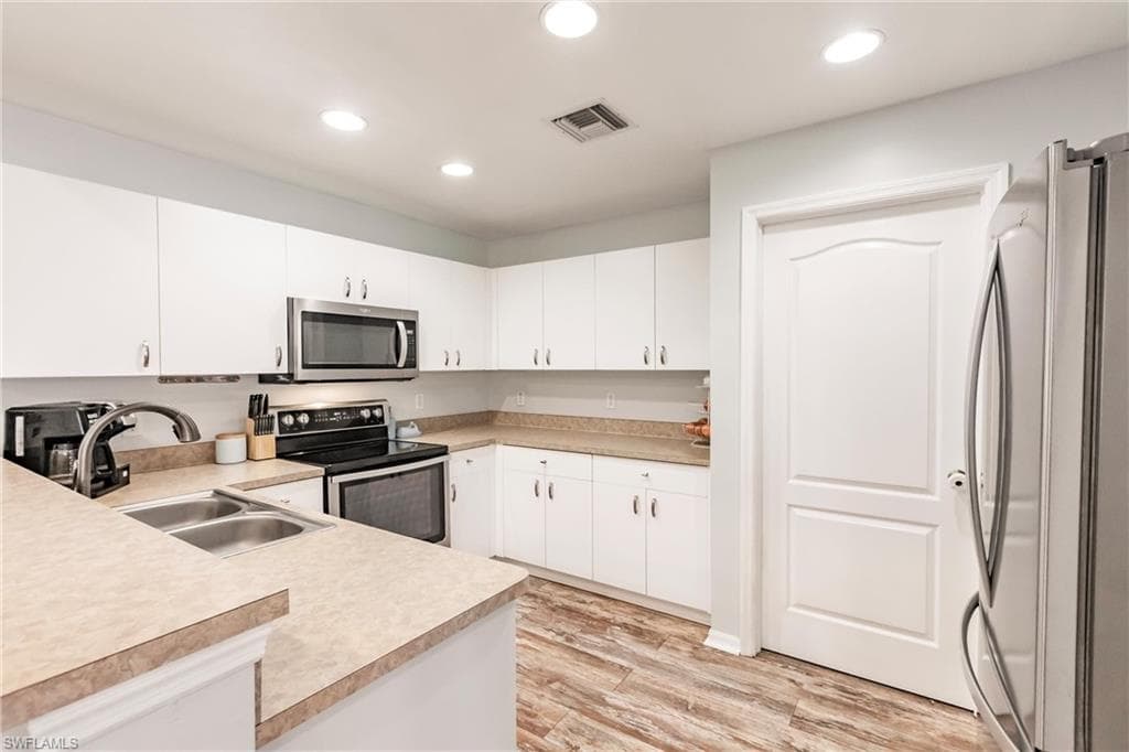 324 Parkdale BLVD-10