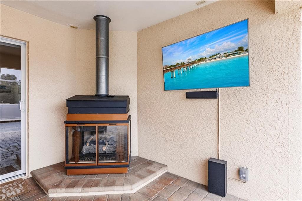 324 Parkdale BLVD-35