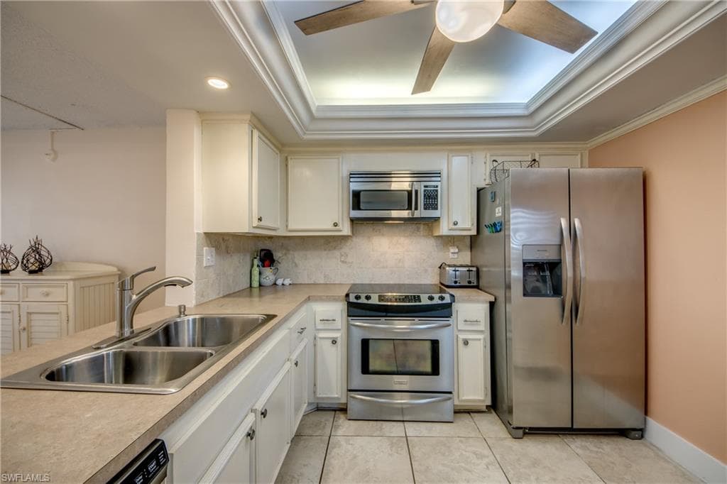 6662 Estero BLVD 411-17