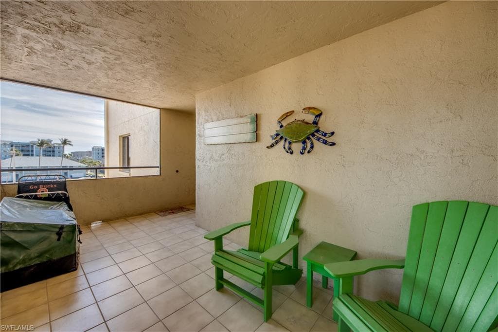 6662 Estero BLVD 411-7
