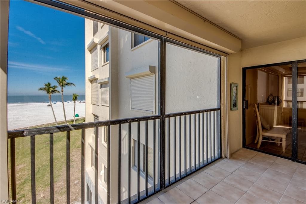 6662 Estero BLVD 411-40