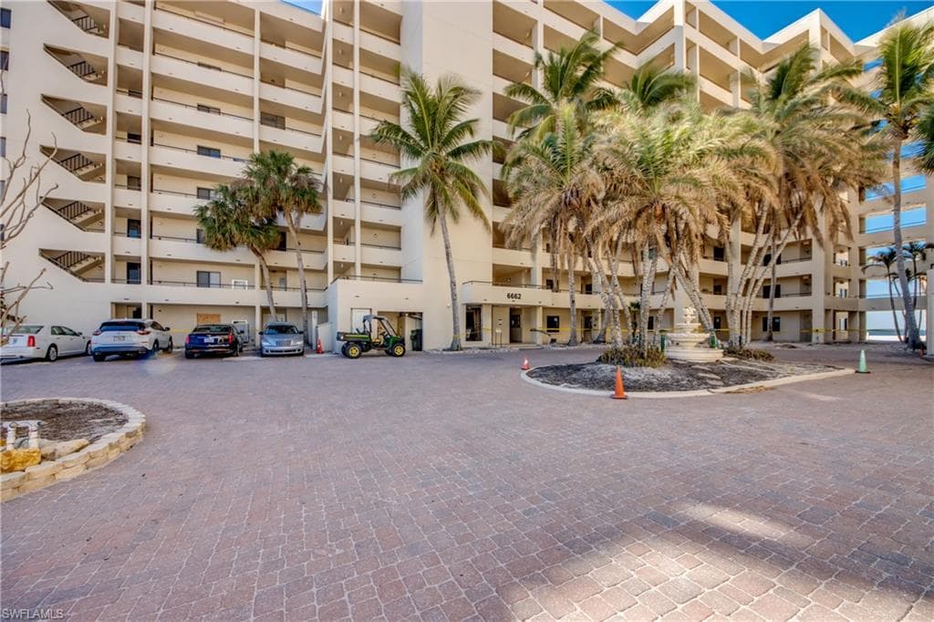 6662 Estero BLVD 411-4