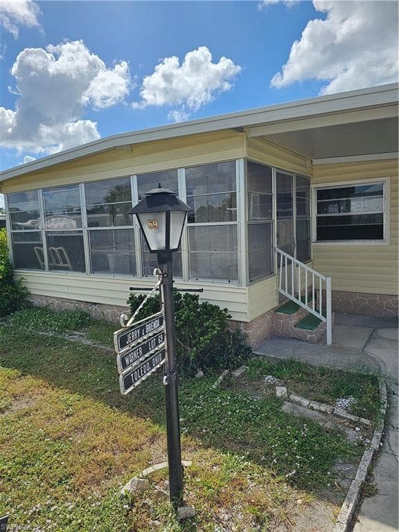69 Sturbridge LN-1