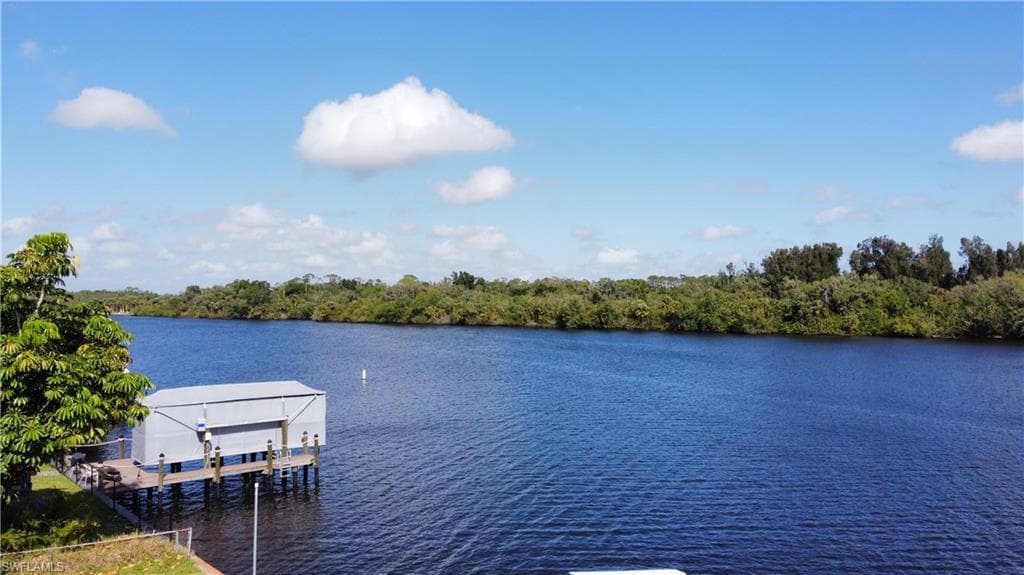 1091 Labelle Vista DR-6