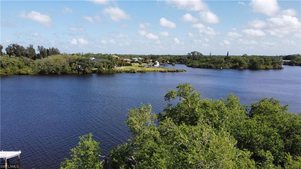 1091 Labelle Vista DR-3