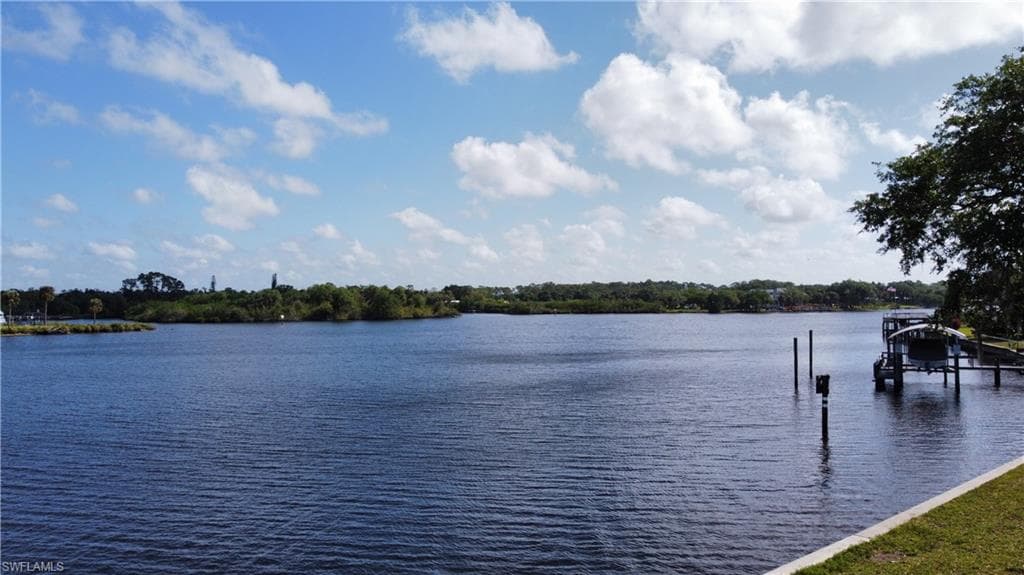 1091 Labelle Vista DR-5