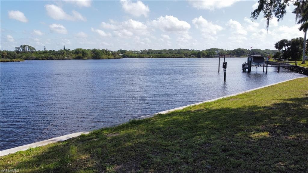 1091 Labelle Vista DR-4