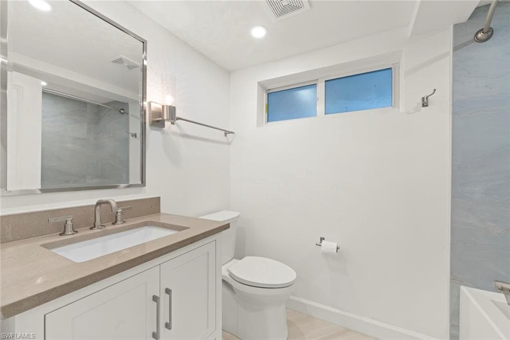 200 Periwinkle WAY 111-36