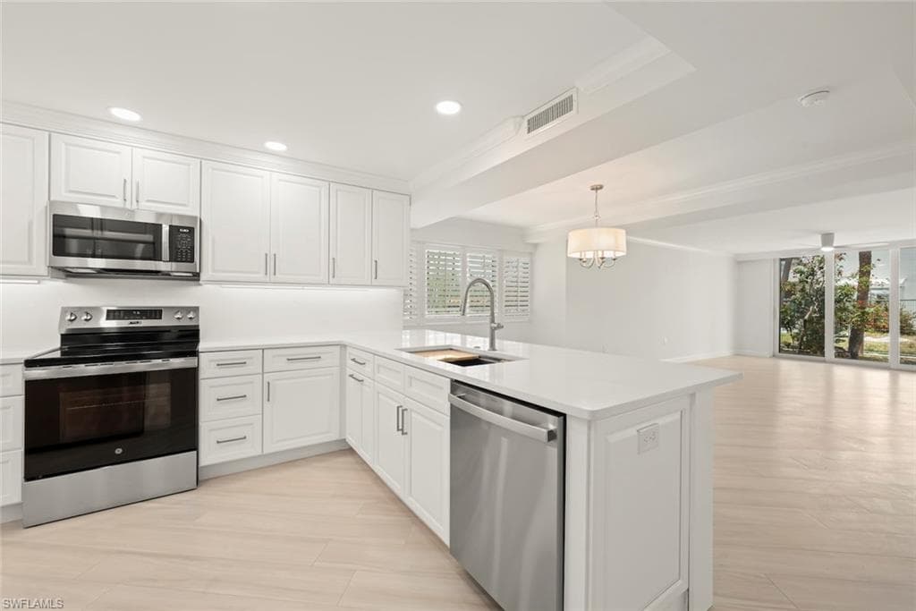 200 Periwinkle WAY 111-9