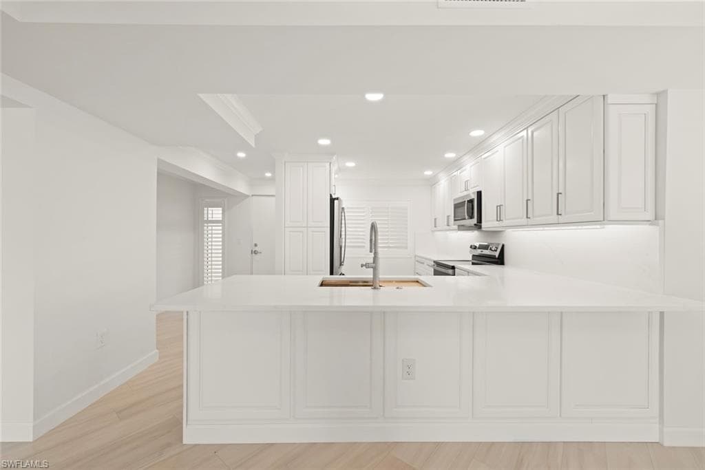 200 Periwinkle WAY 111-11