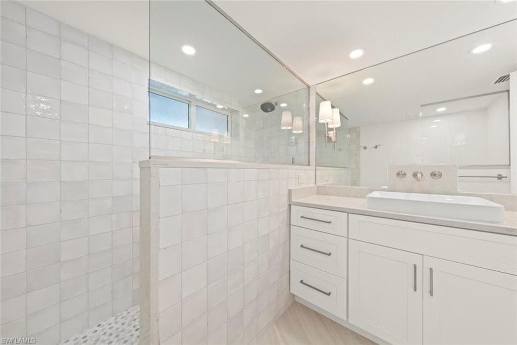 200 Periwinkle WAY 111-29