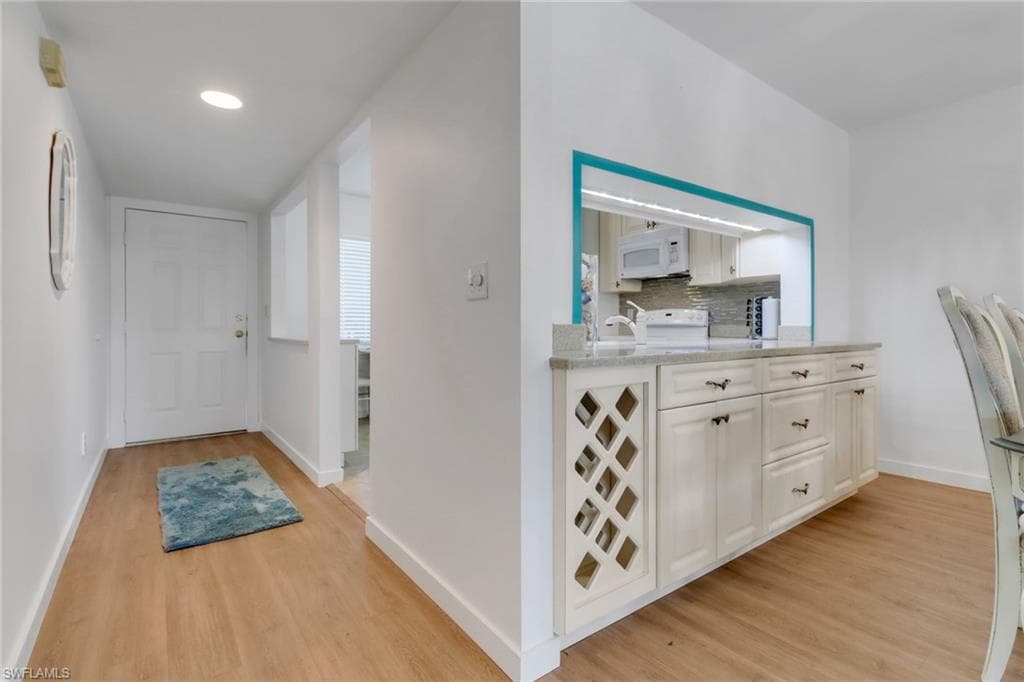 5985 Bloomfield CIR D203-7