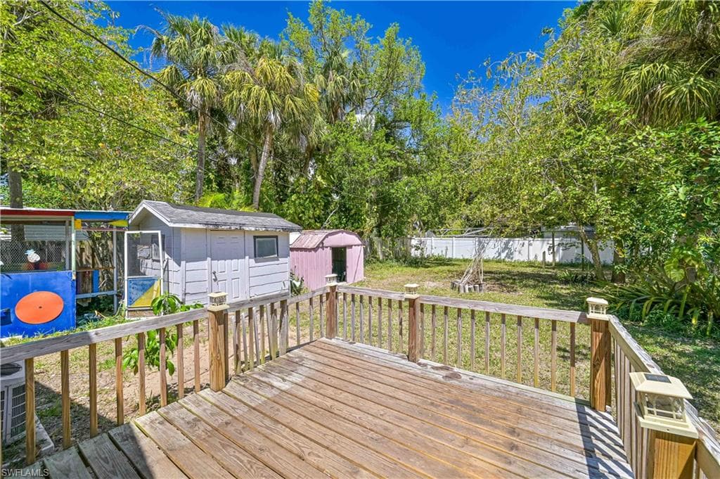 219 Granada BLVD-10