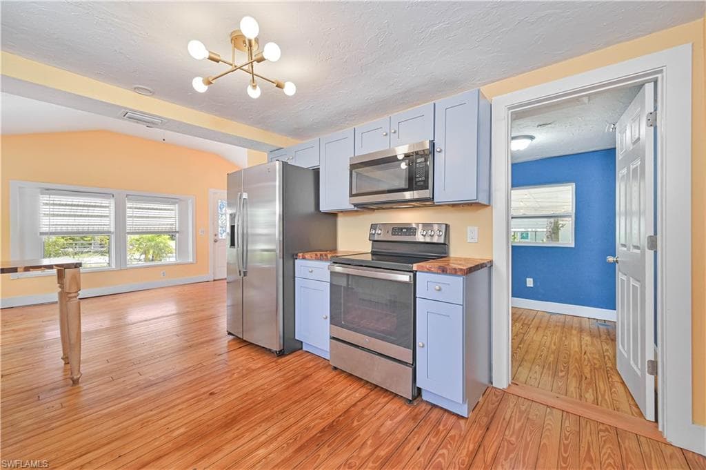 219 Granada BLVD-19