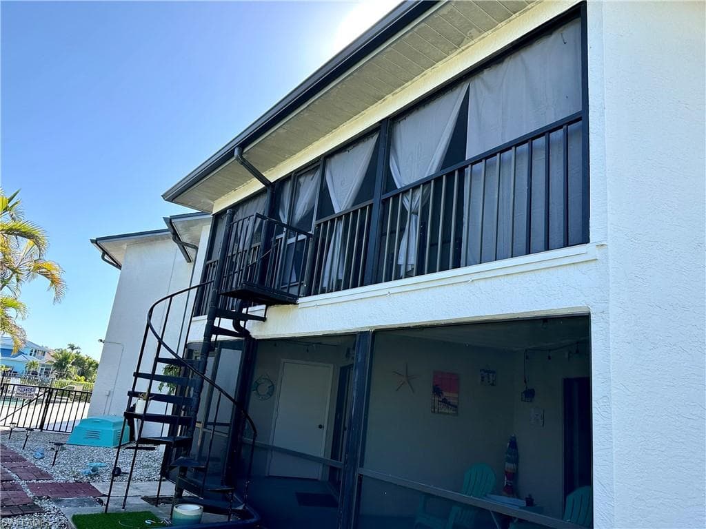 1521 SW 47th TER 201-19