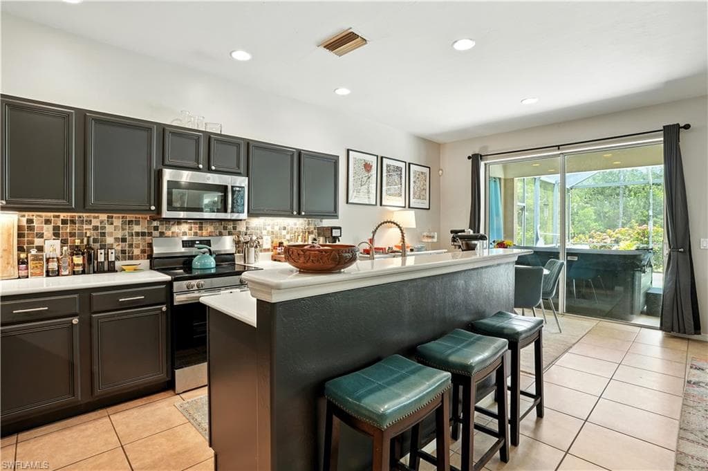 3268 Aralia CT E-11