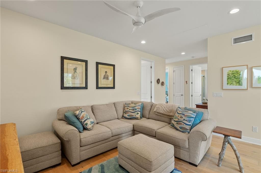 2190 Camino Del Mar DR-24