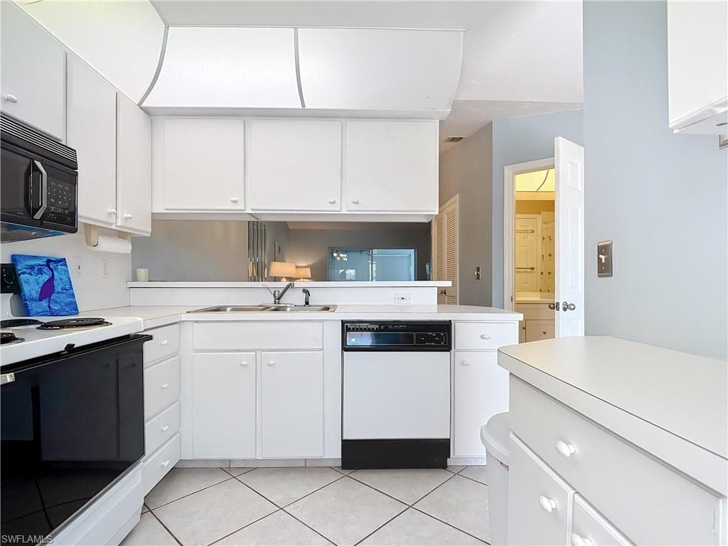 1025 Mainsail DR 215-12