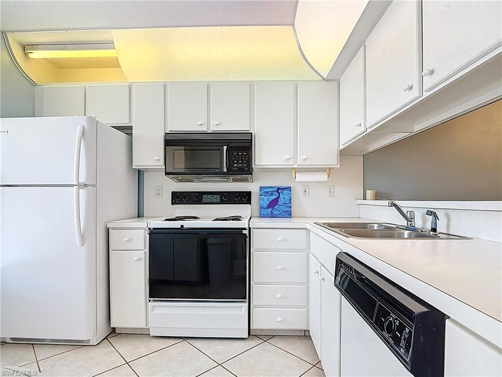 1025 Mainsail DR 215-9