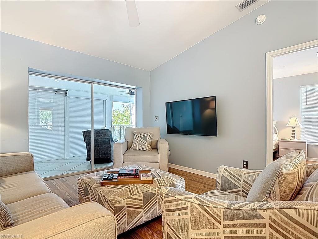 1025 Mainsail DR 215-4