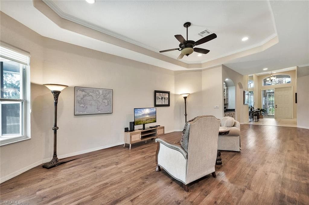 317 Harvard LN-8