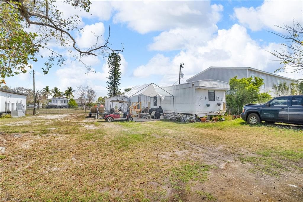 1165 Rewis DR-8