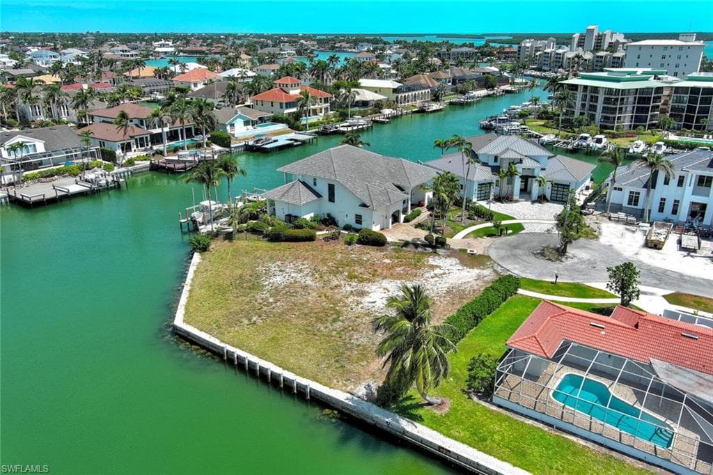 895 Banyan CT-5