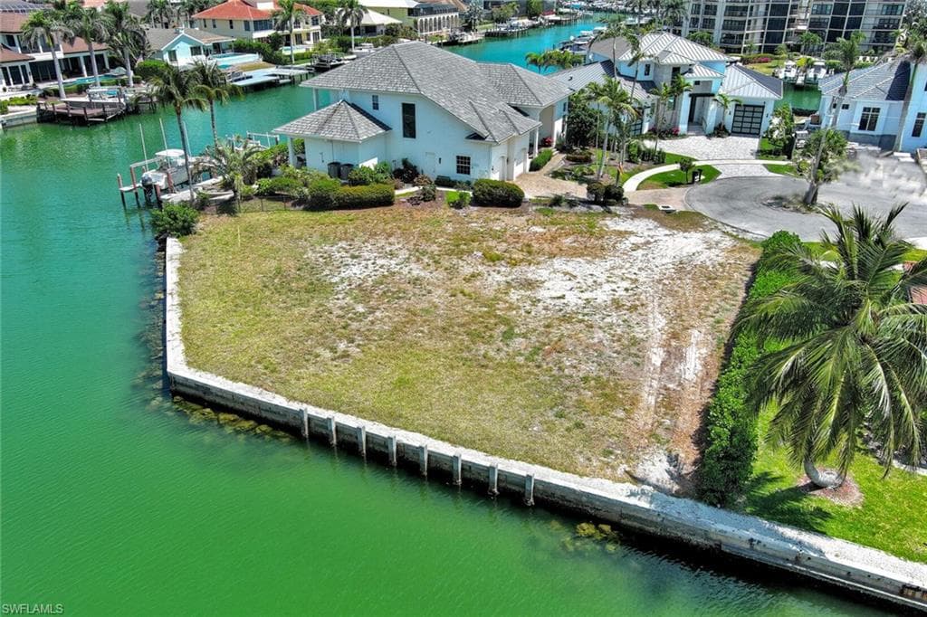 895 Banyan CT-20