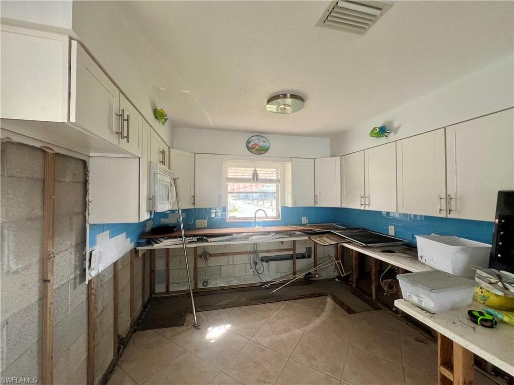 11476 May ST-32