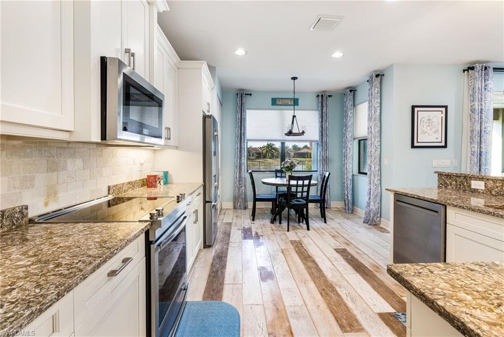 11717 Meadowrun CIR-23