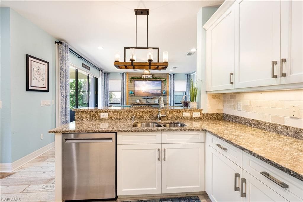 11717 Meadowrun CIR-19