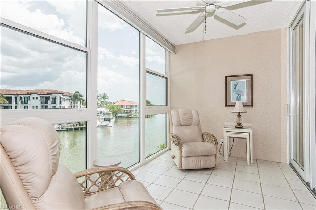 805 River Point DR 202C-2