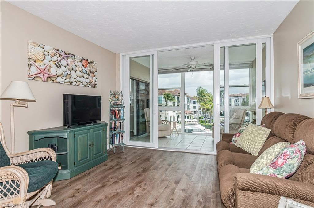 805 River Point DR 202C-1