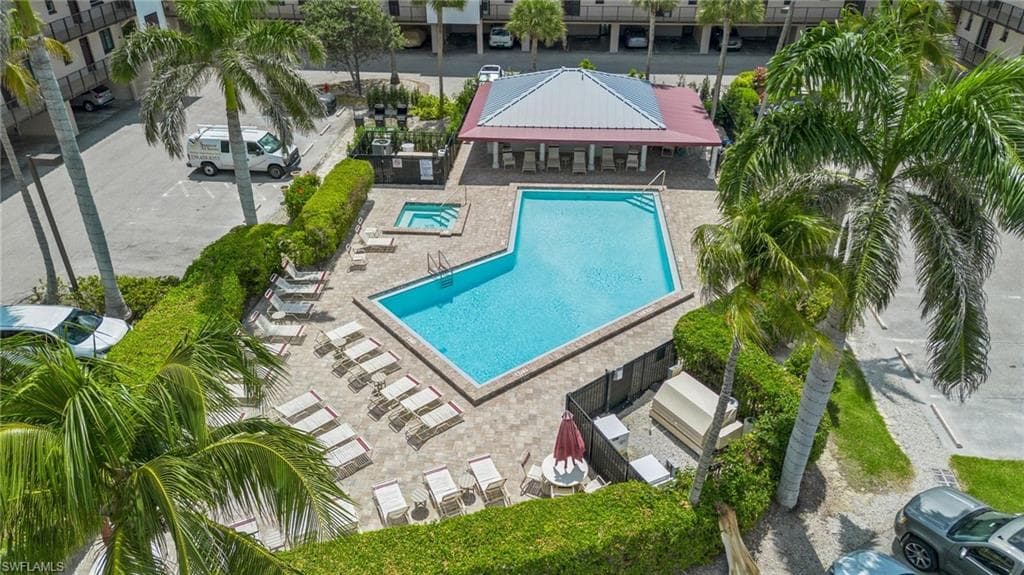 805 River Point DR 202C-14