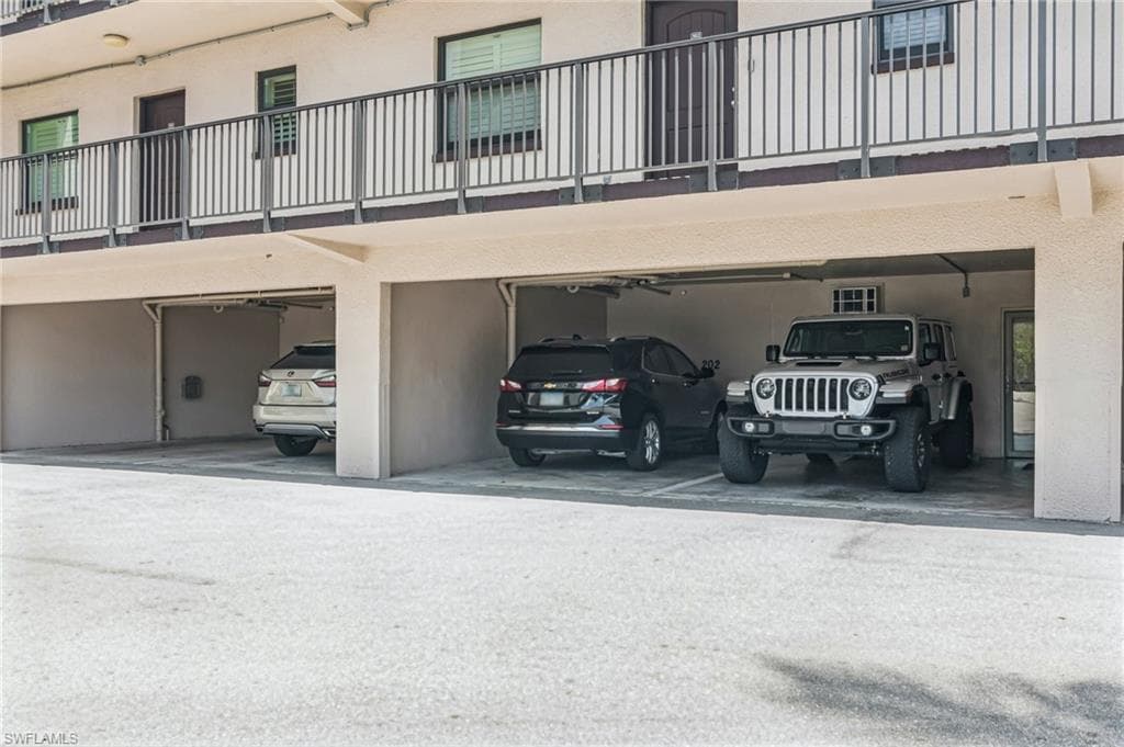 805 River Point DR 202C-11
