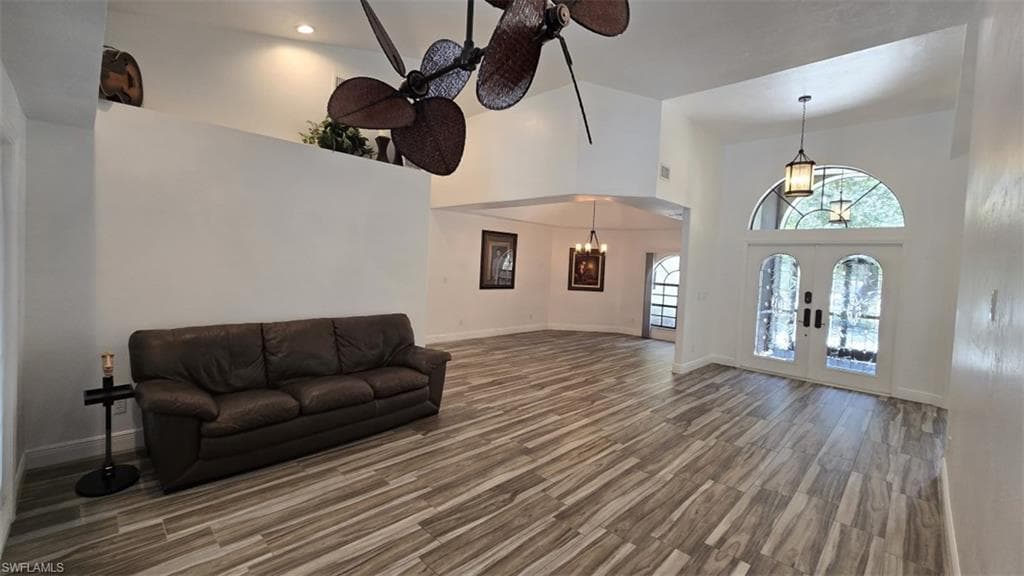 7311 Sean LN-6